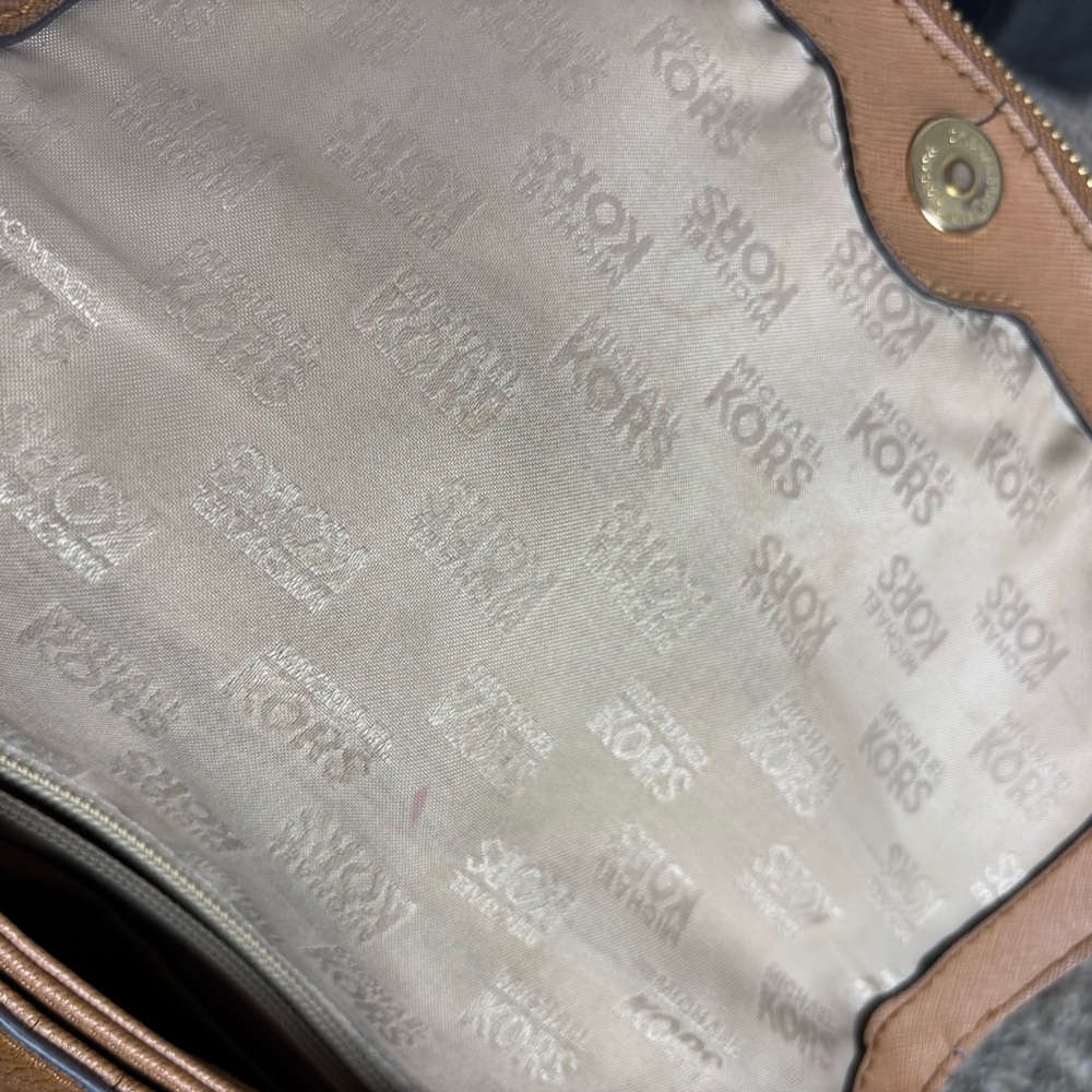 Michael Kors Bedford Brown Pebbled Leather Tassel Zipper Foldover Crossbody Bag - Picture 10 of 16